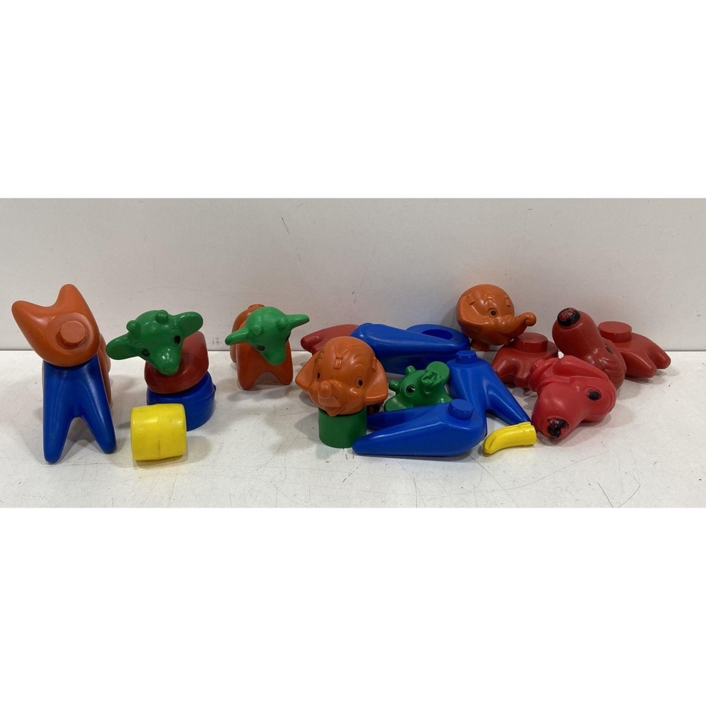 Vintage Tupperware 26 piece ZooIt Yourself Animal Building Toys Lot | 3 lb | USA